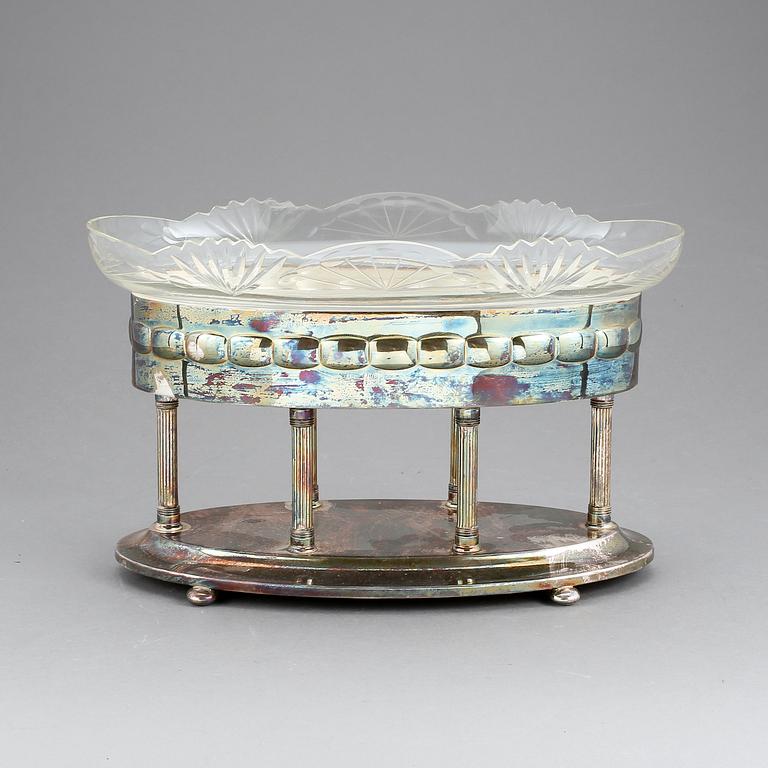 FAT PÅ FOT, nysilver, glas, tidigt 1900-tal.