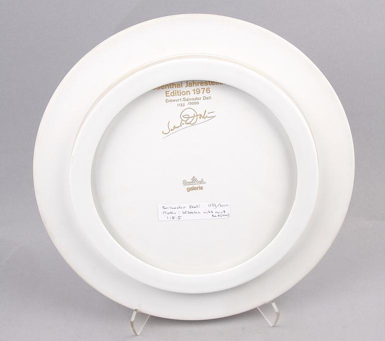 FAT, porslin,1133/3000 Salvadore Dali för Rosenthal 1976.