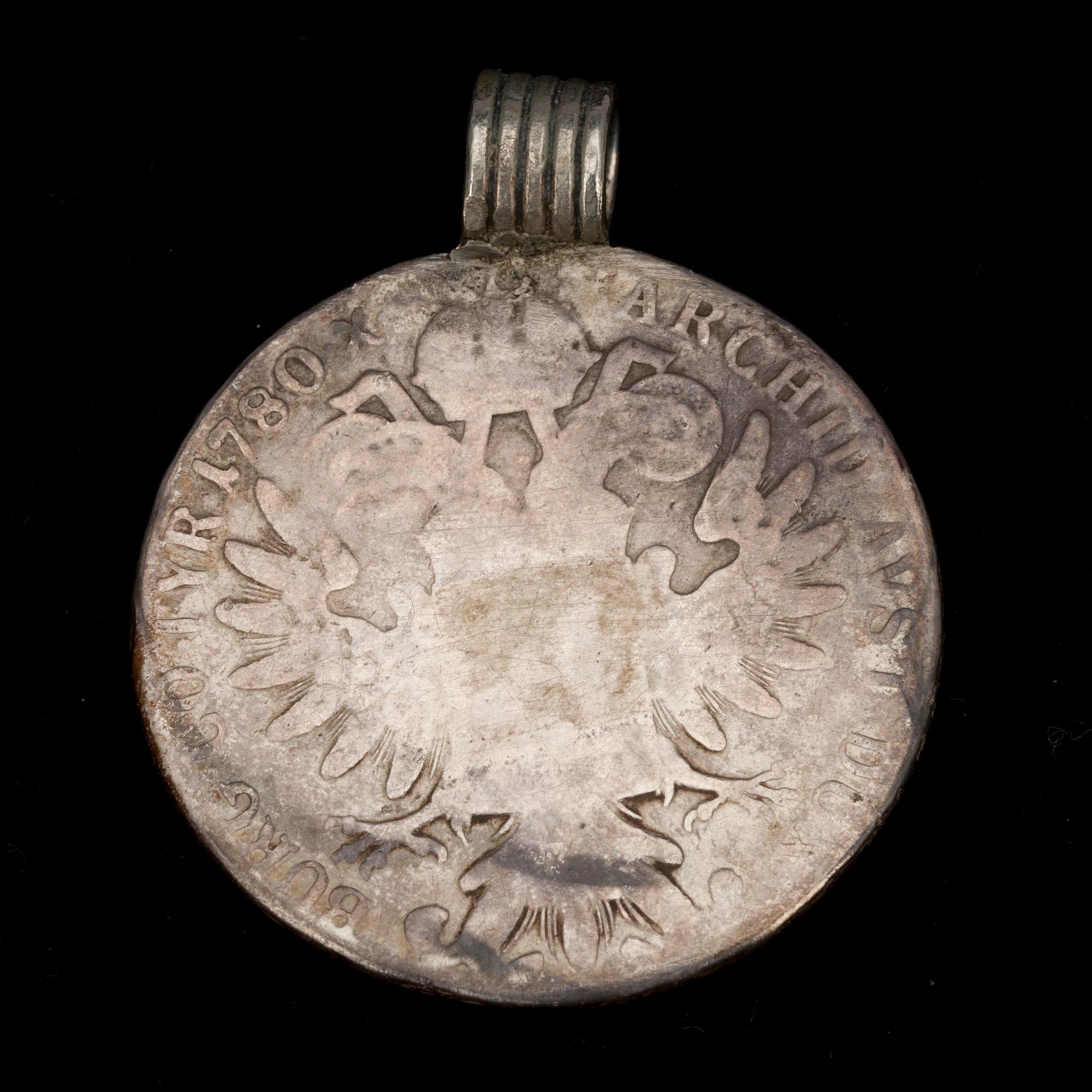 MYNT / HÄNGE, Mellaneuropa, Maria Theresa Silver daler 1780-tal. 29 g.