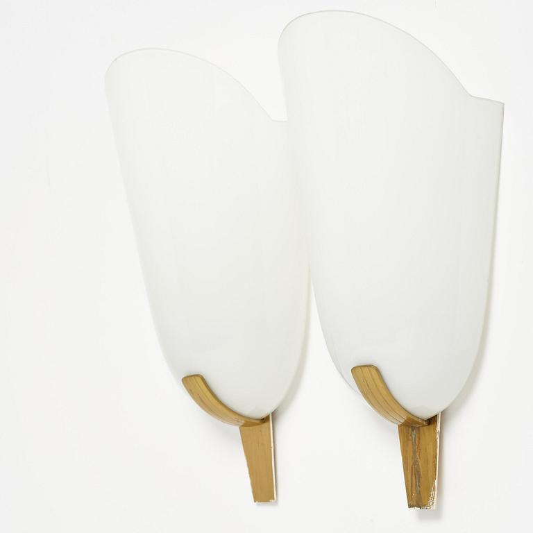 Harald Notini, a pair of wall sconces model "8495", Arvid Böhlmarks Lampfabrik, Stockholm, 1940s.