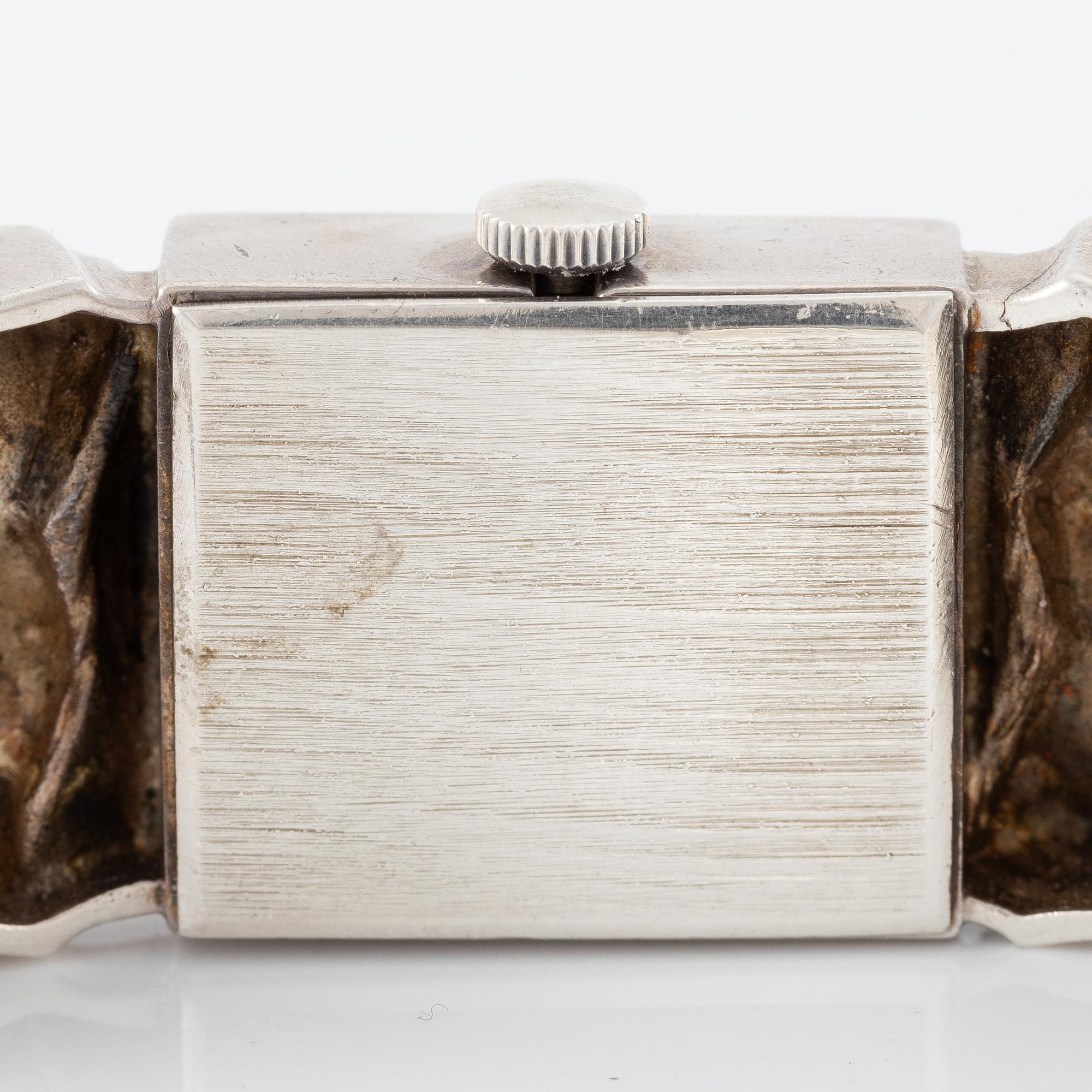 Matti Hyvärinen, Sirokoru, Finland, wristwatch, 17.5 x 20 mm.