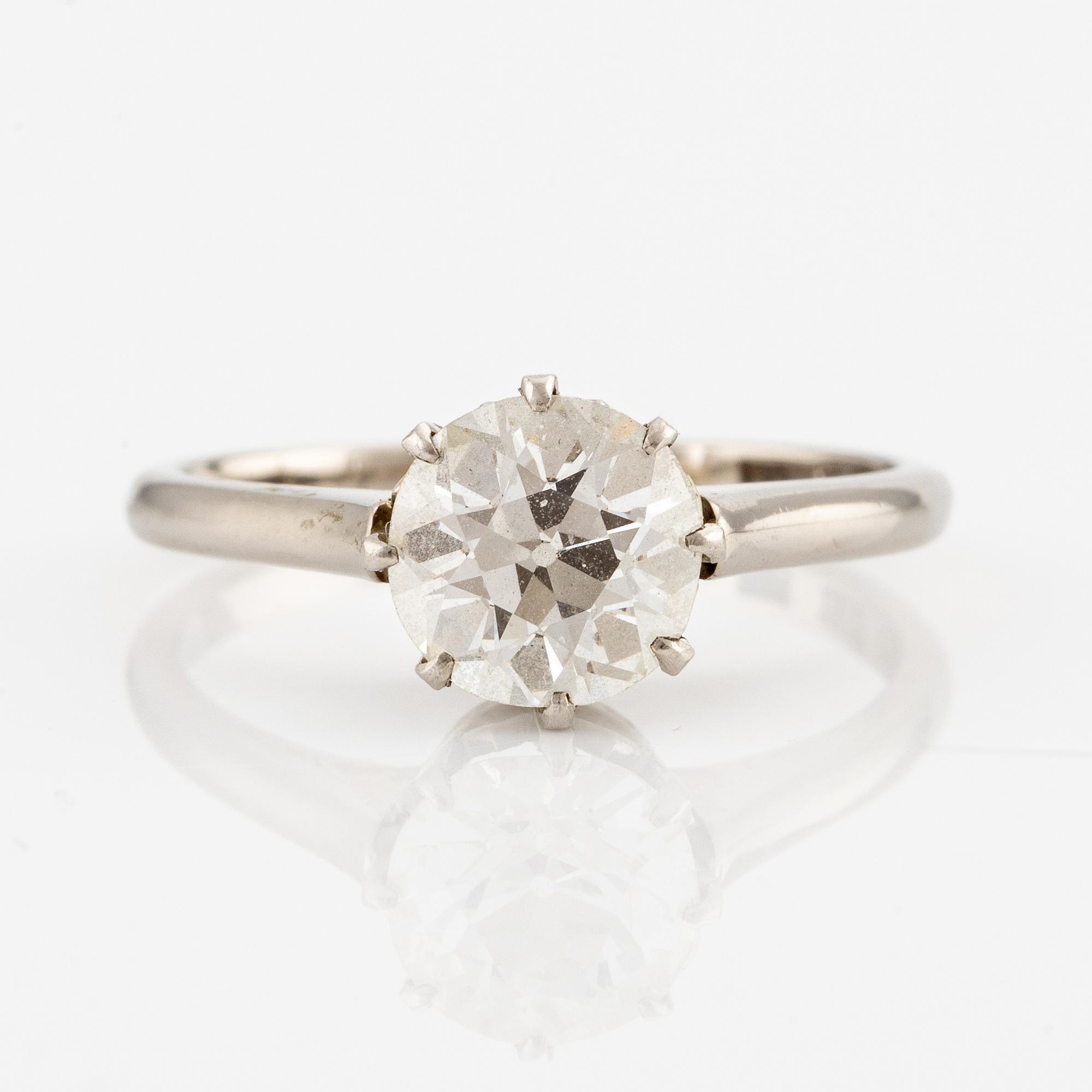 Ring, 18K white gold with old-cut diamond.