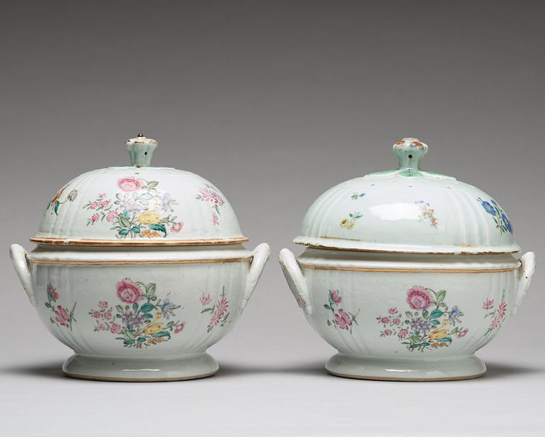 A pair of famille rose tureens with covers, Qing dynasty, Qianlong (1736-95).