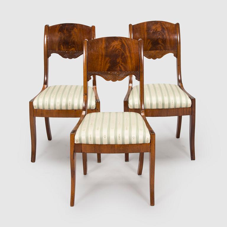 Tuoleja, 3 kpl, biedermeier-tyyli, 1800-luvun loppupuoli.