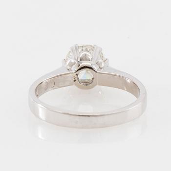 Solitaire ring in 18K white gold with a round brilliant-cut diamond, Bo Cedstam Stockholm 1971.