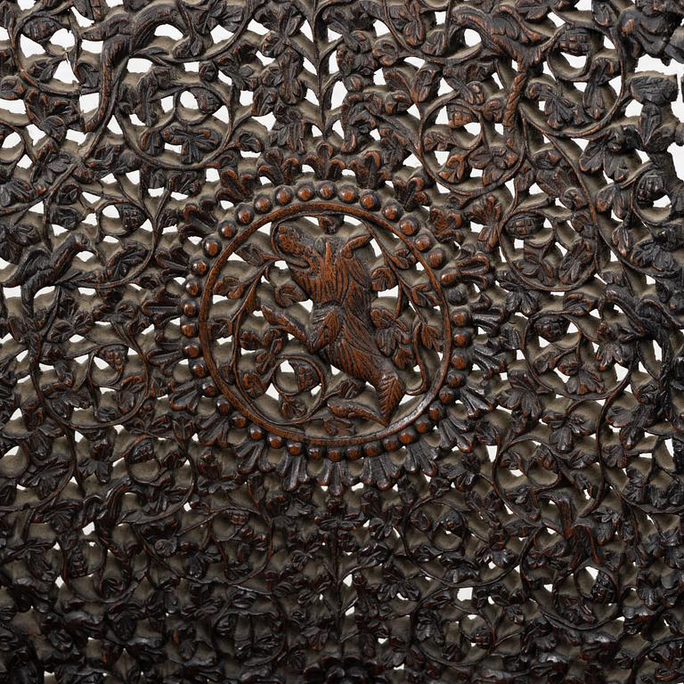 Fåtöljer, ett par, hardwood, Thailand, 1900-tal.