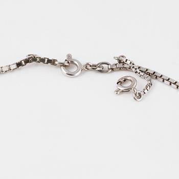COLLIER, 18K vitguld, importstämplat. Vikt 22 gram.