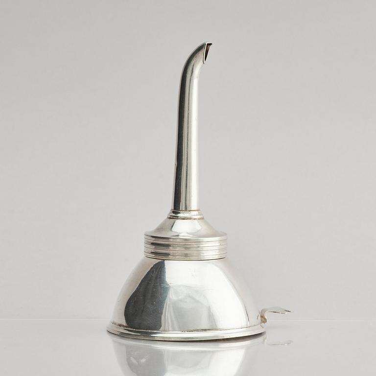 A Swedish early 19th century silver wine funnel, marks of Pehr Zethelius, Stockholm 1807.
