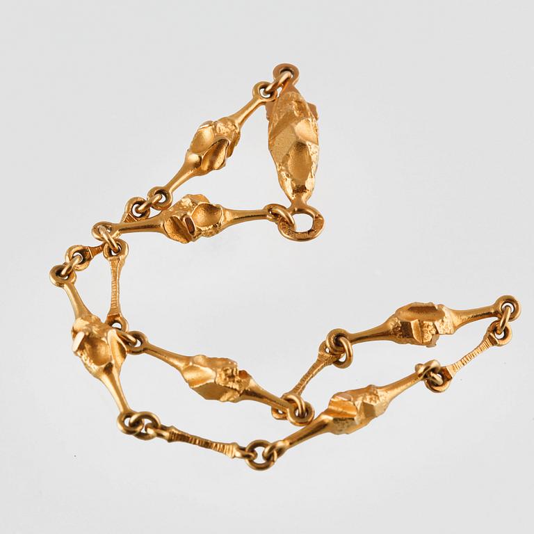 ARMBAND, 18K guld, Björn Weckström, Lapponia, Finland, 1983. Vikt 8,0 gram.