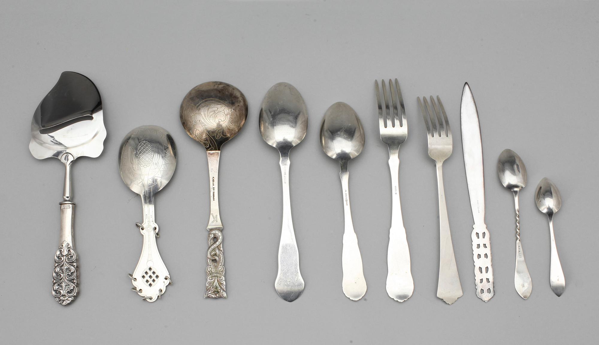 BESTICKSERVISDELAR, 50 delar, mestadels Norge, 1900-talets andra hälft. Totalvikt ca 1686 gram.