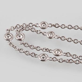 COLLIER, 18K vitguld med 24 briljantslipade diamanter ca 1.02 ct. Vikt 4,4 gram.