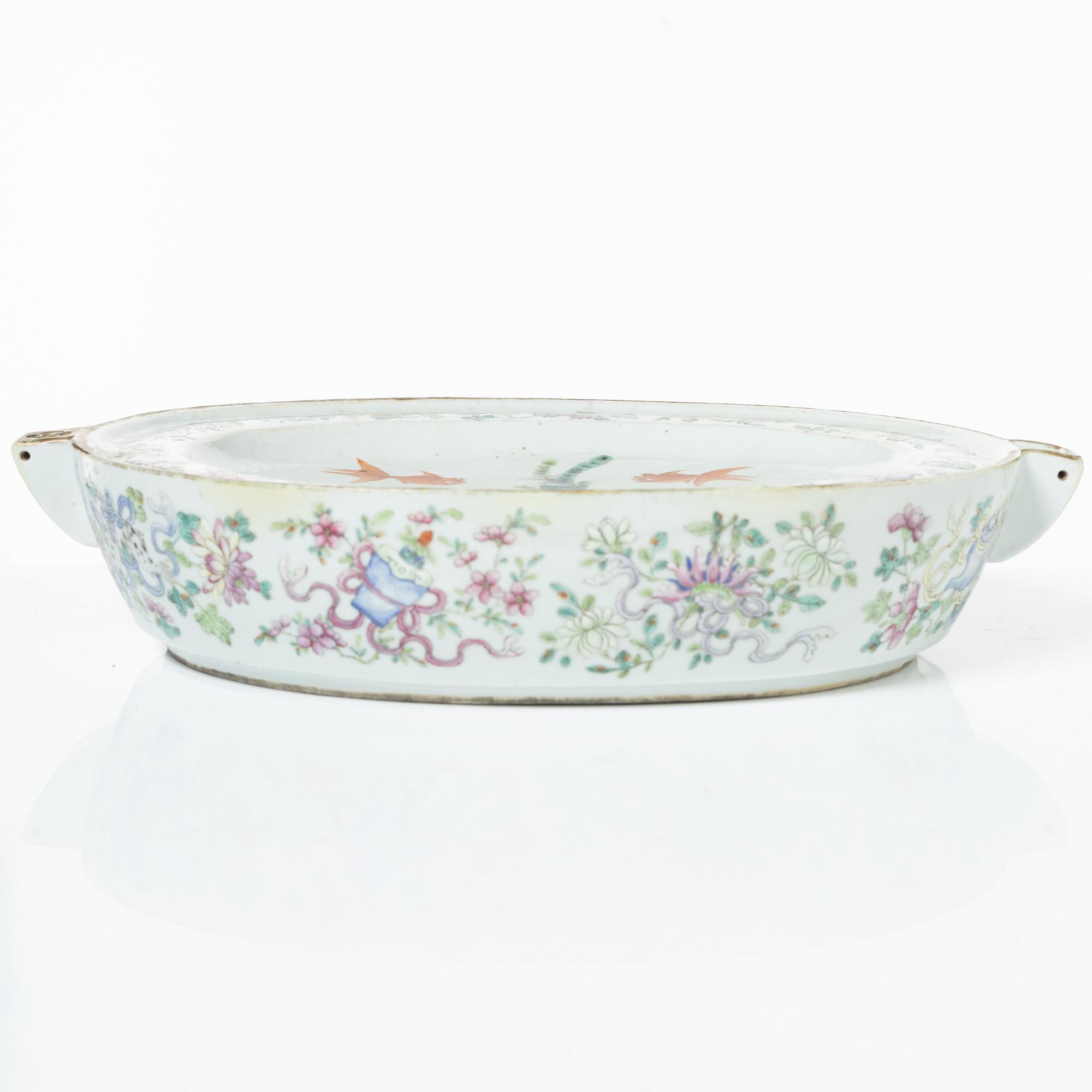 Värmefat, porslin, Kina, Qingdynastin, 1800-tal.