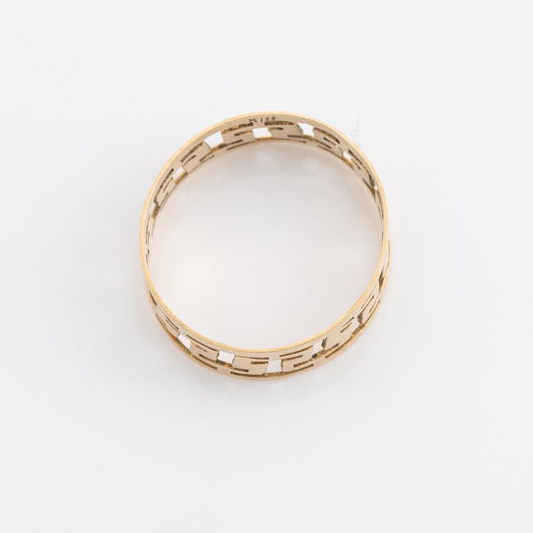 Armband samt ring, guld, dekor av meanderbård.