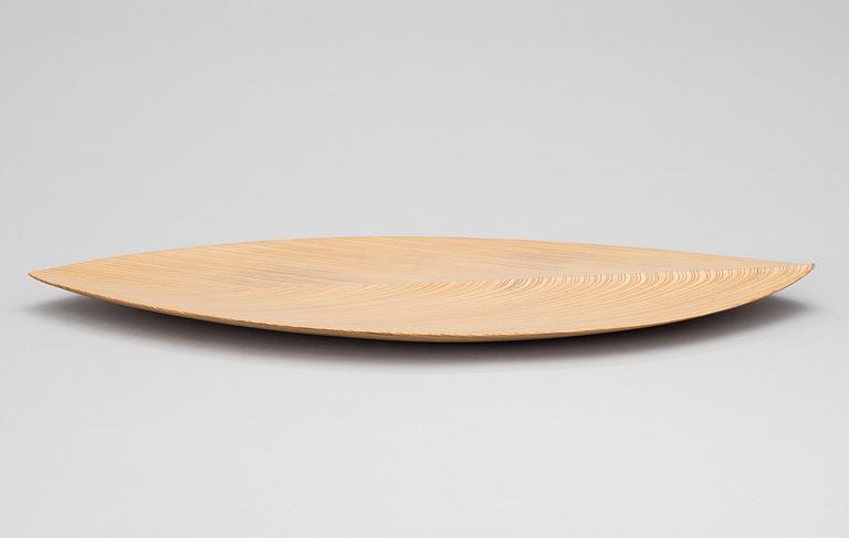 TAPIO WIRKKALA, A PLYWOOD DISH. Signed TW. 1950s.