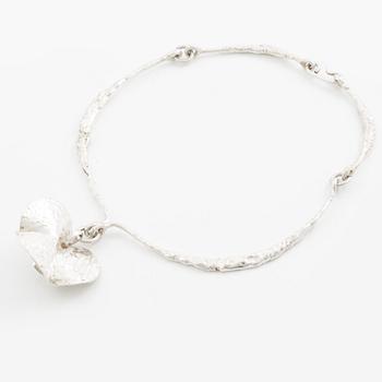 Theresia Hvorslev, neck ring, collar, silver.