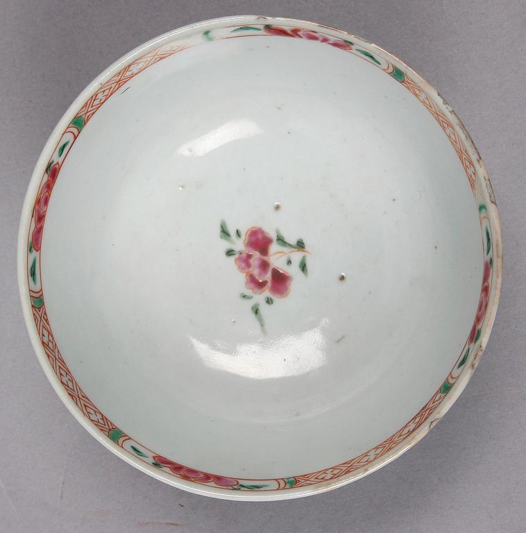 SKÅL samt FAT, porslin, Kina, 1700-tal.
