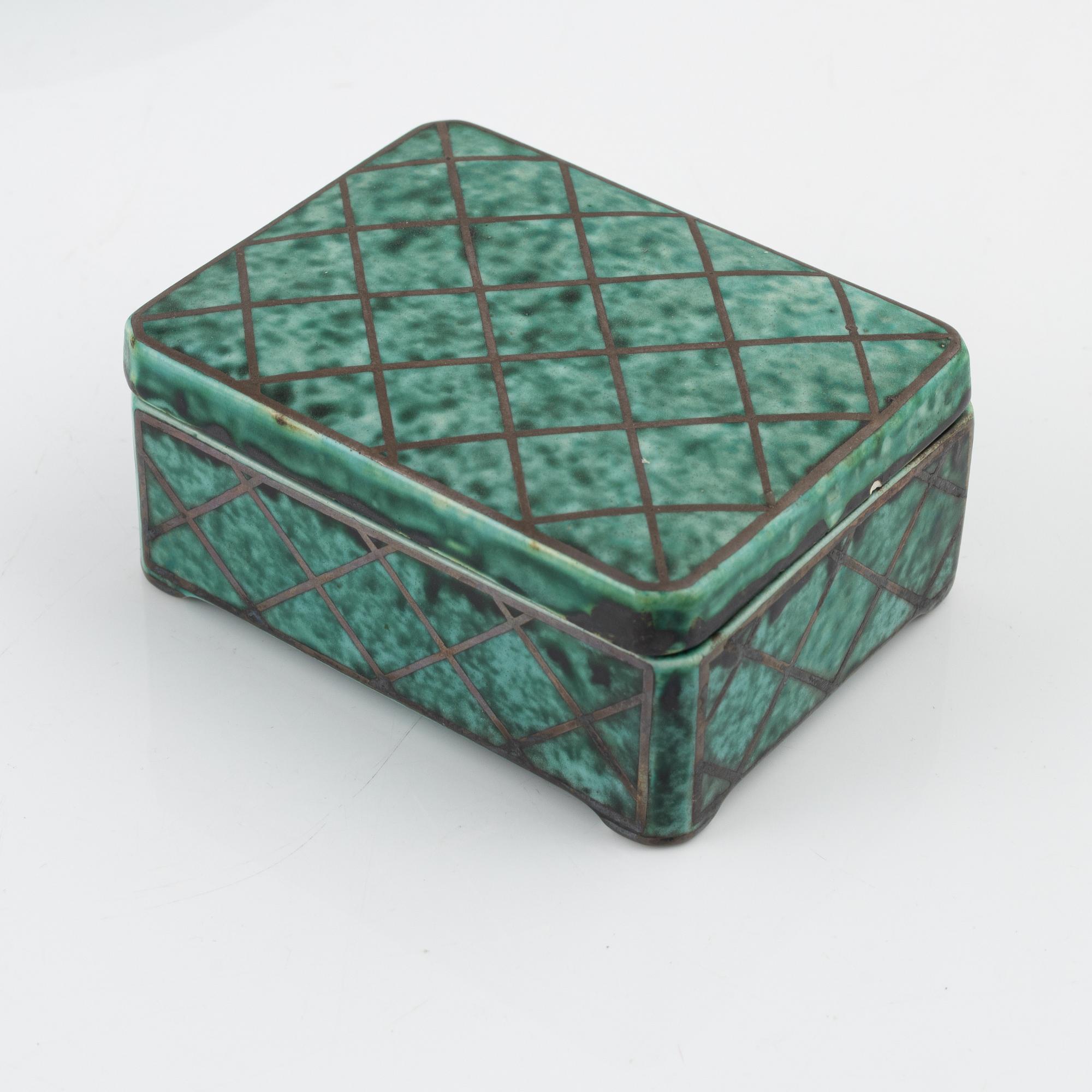 Wilhelm Kåge, vas, ask samt fat, stengods, "Argenta", Gustavsberg.