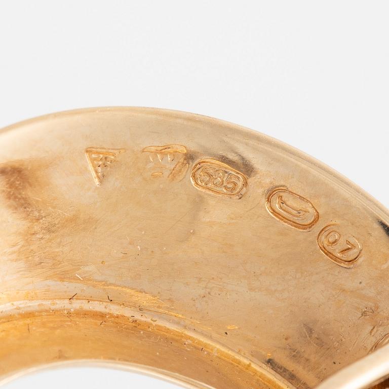 Brosch 14K guld med runda briljantslipade diamanter.