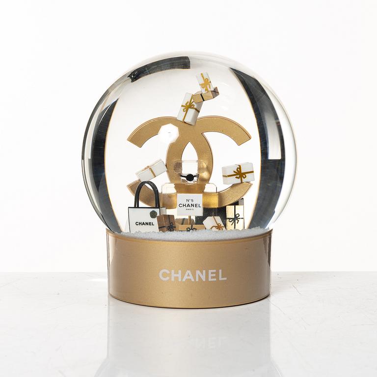 Chanel, snow globe.