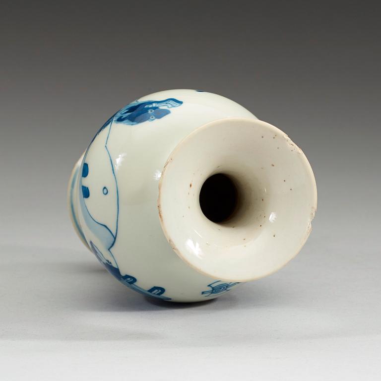 VAS, porslin, Qingdynastin Kangxi (1662-1722).
