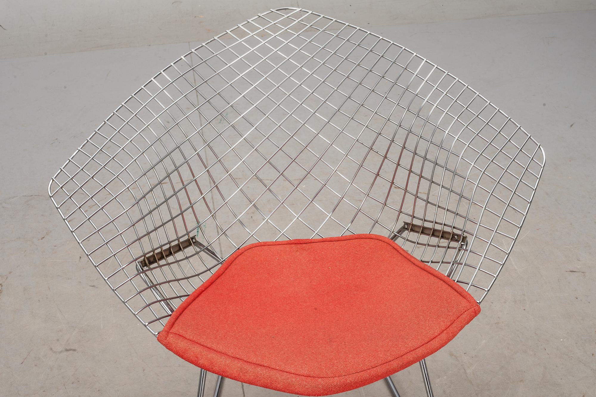 STOL, "Diamond chair", design Harry Bertoia.