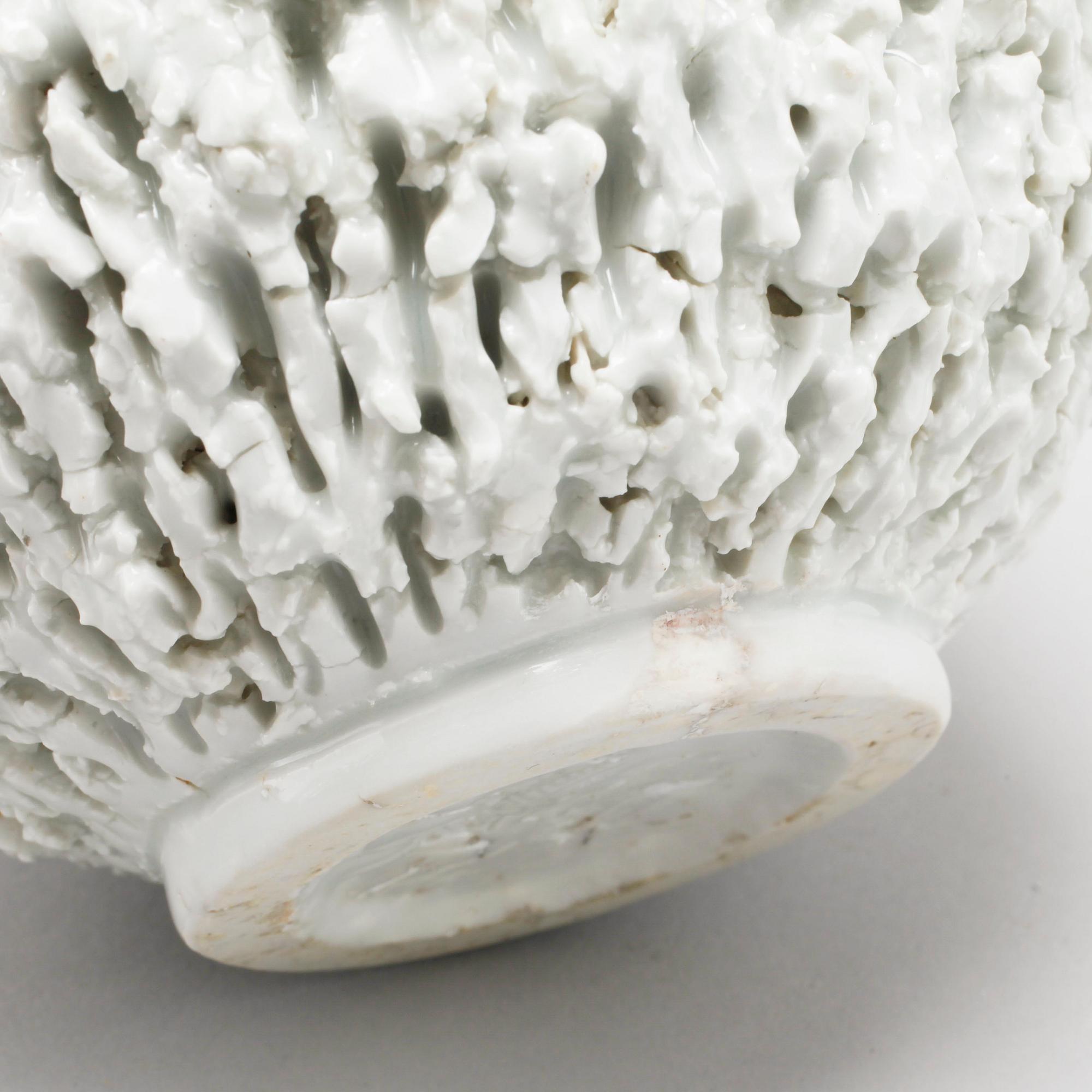 GUNNAR NYLUND, vaser, 2 st, chamotterat stengods, Rörstrand, modellen formgiven 1936.