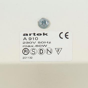 Alvar Aalto, Vägglampa modell A 910, Artek.