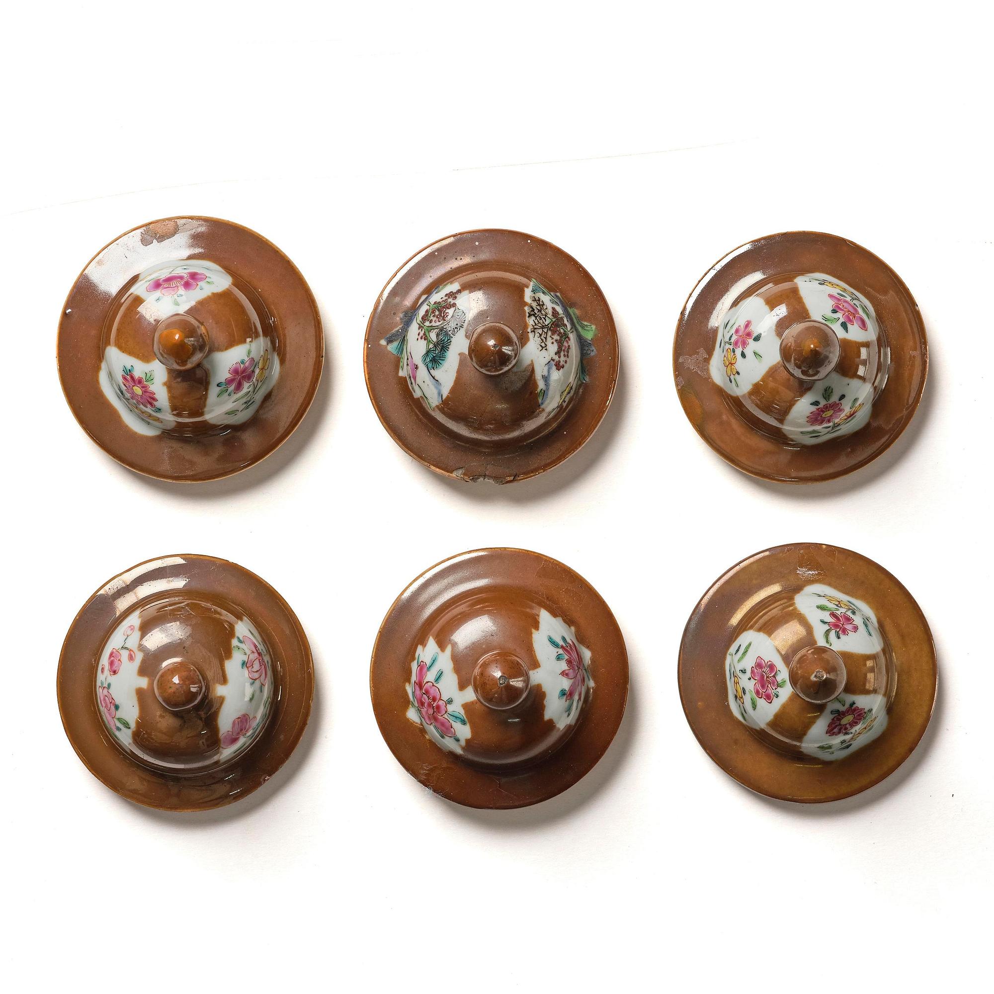 A matched six-piece famille rose garniture, Qing dynasty, Qianlong (1736-95).