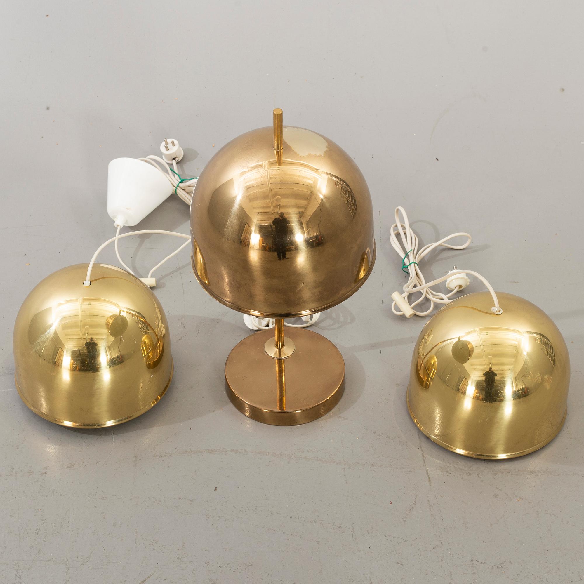 TAKLAMPOR 2 st samt BORDSLAMPA Bergboms 1900-talets senare del.