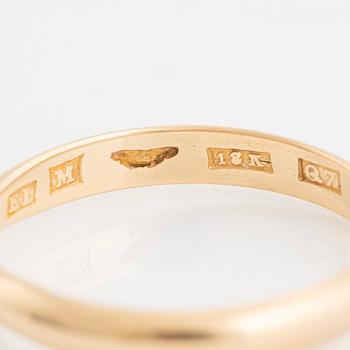 One-stone ring with an old-cut diamond.