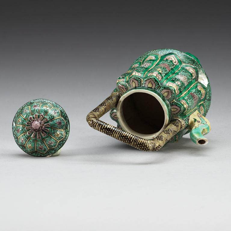 A famille verte biscuit wine-pot and cover, Qing dynasty, Kangxi (1662-1722).