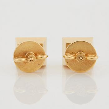 Wiwen Nilsson, a pair of 18K gold ear-studs, Lund, Sweden 1970.