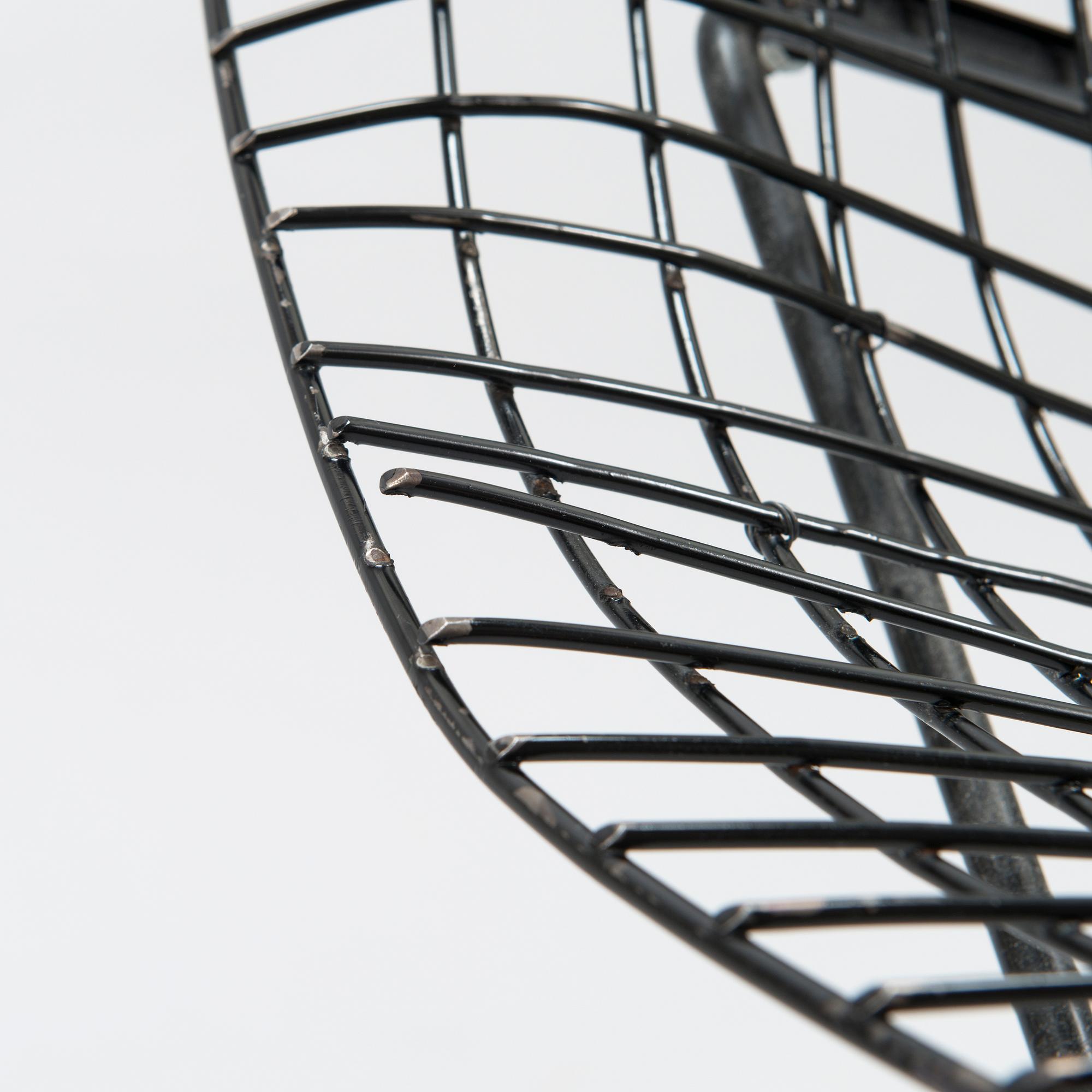 HARRY BERTOIA, fåtöljer ett par, "Diamond chair", 1900-talets senare hälft.