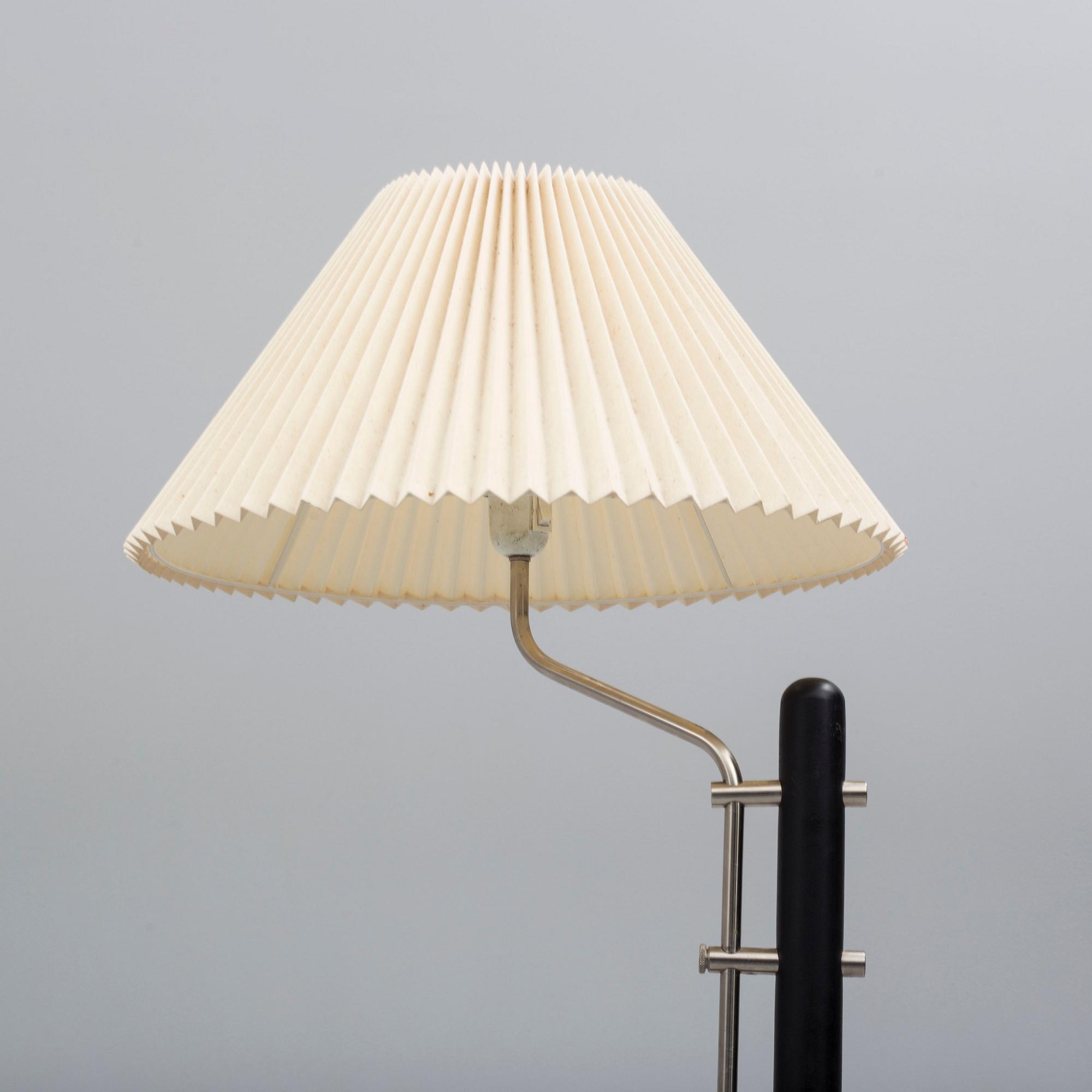 GOLVLAMPA, 1900-talets andra hälft.