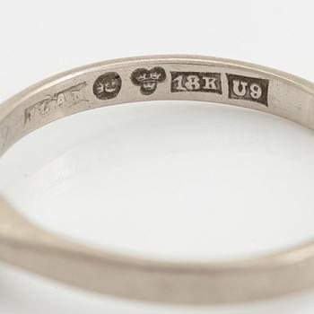 Brilliant cut diamond ring.