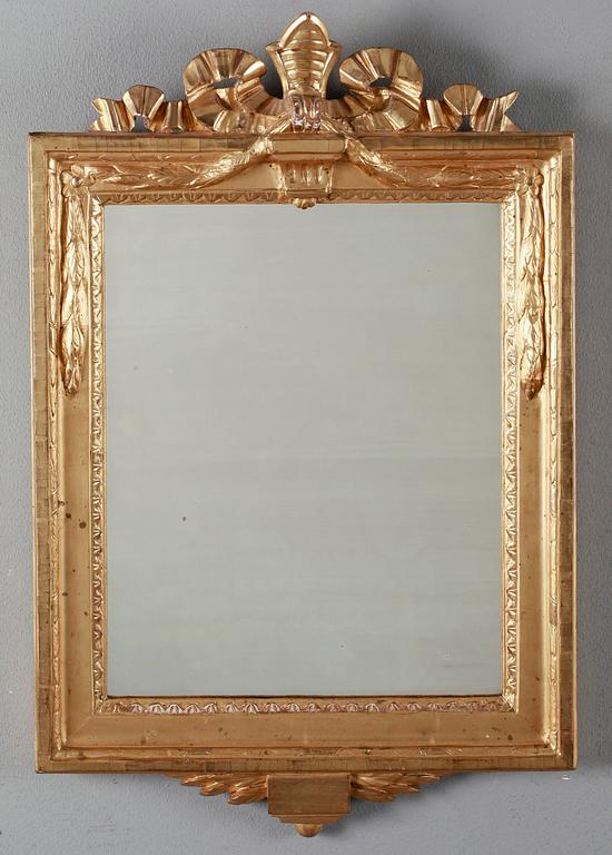 SPEGEL, gustaviansk, Carl Gustaf Fyrwald, (1750-1825), Stockholms Hallstämpel otydlig datering möjligen 1790.
