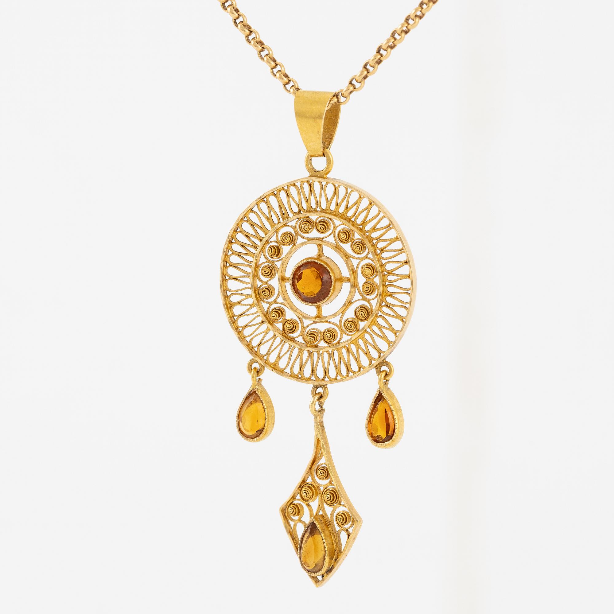 Hänge, 18K guld med filigran med citriner, Gustaf Dahlgren & Co, Malmö, 1912 , med kedja 18K guld.