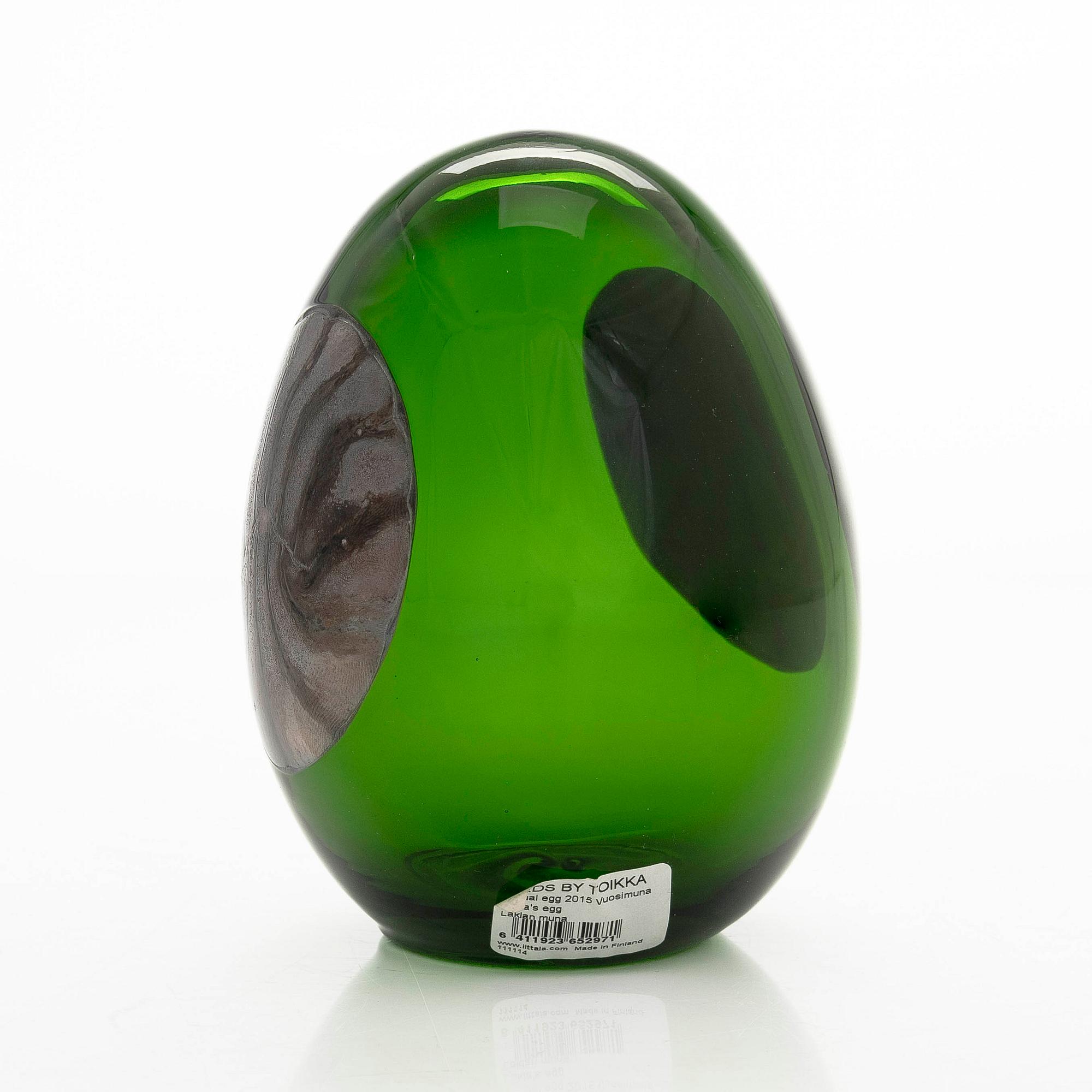 Oiva Toikka, An annual bird and egg 'Lakla', signed O. Toikka Iittala 2015.