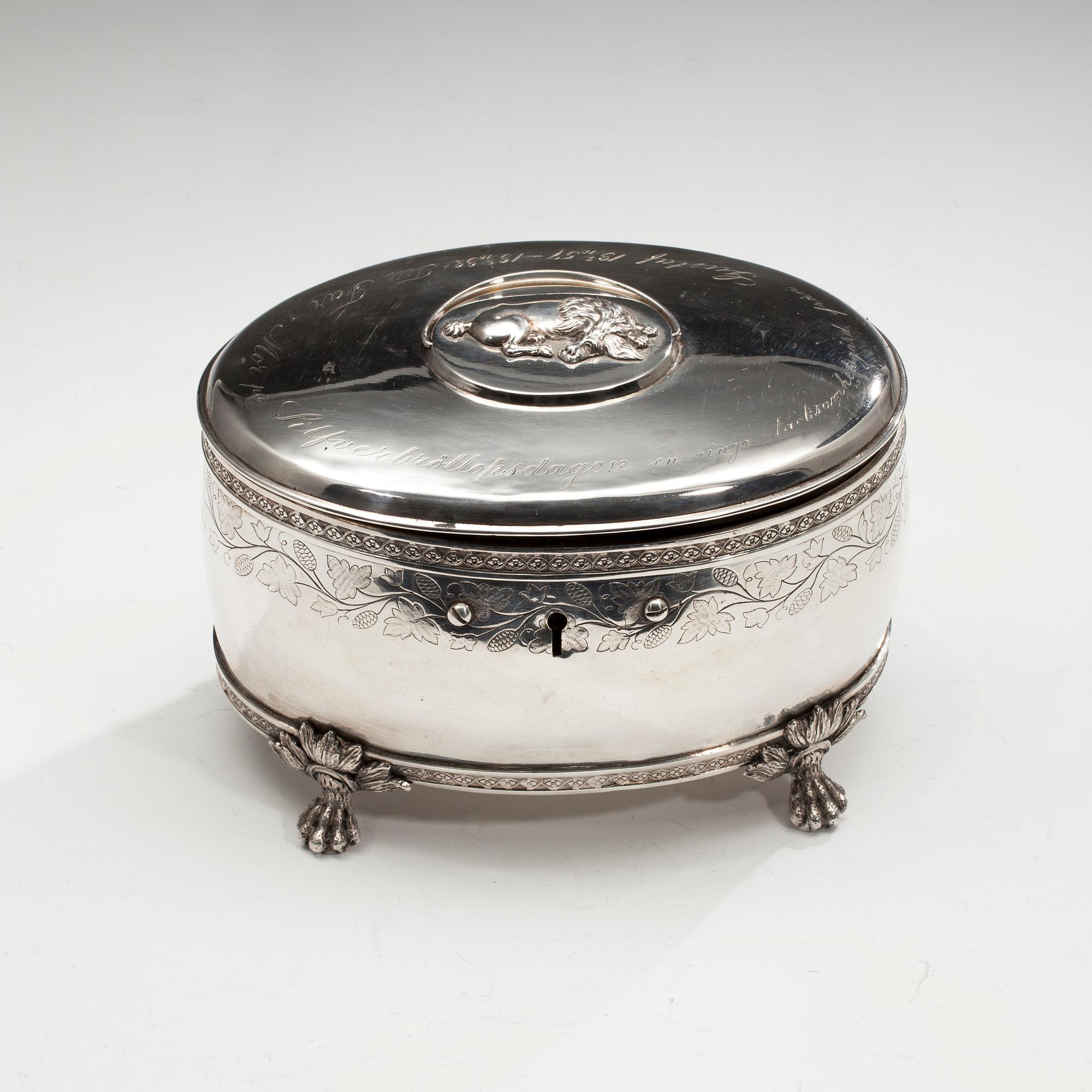 SOCKERSKRIN, silver, Lorenz Georg Weis, Norrköping 1819. Vikt 590,8 g.