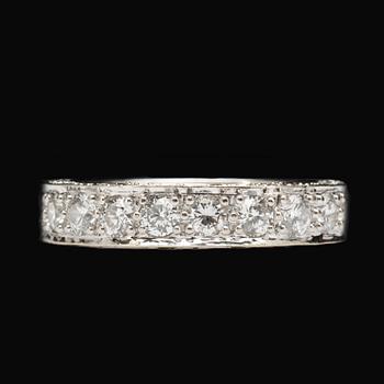 RING, 18k vitguld med briljantslipade diamanter 1,15ct. Vikt ca 6,5g.