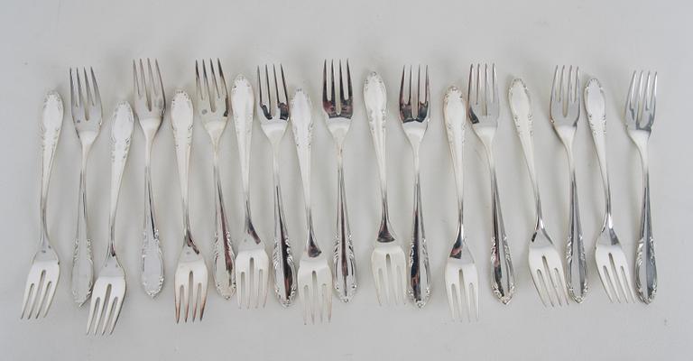 FISKBESTICK, 18+18. Silver, "Slottsbarock" div mästare.