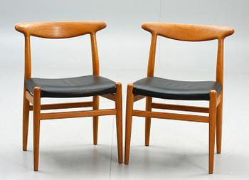 STOLAR, ett par, Hans J. Wegner, C M Madsens Fabriker, Danmark.