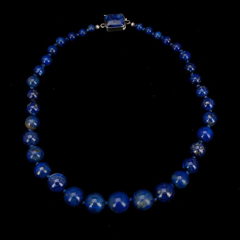 COLLIER, Lapis Lazuli samt silver, Gussi, Malmö 1957.