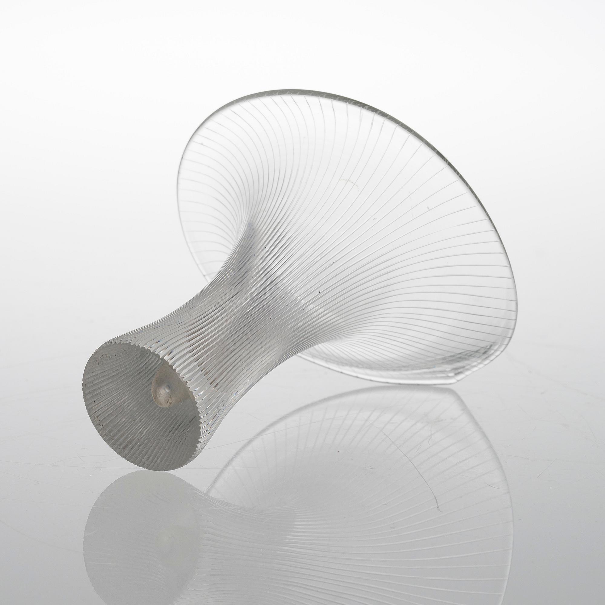 A CHANTARELLE GLASS VASE.