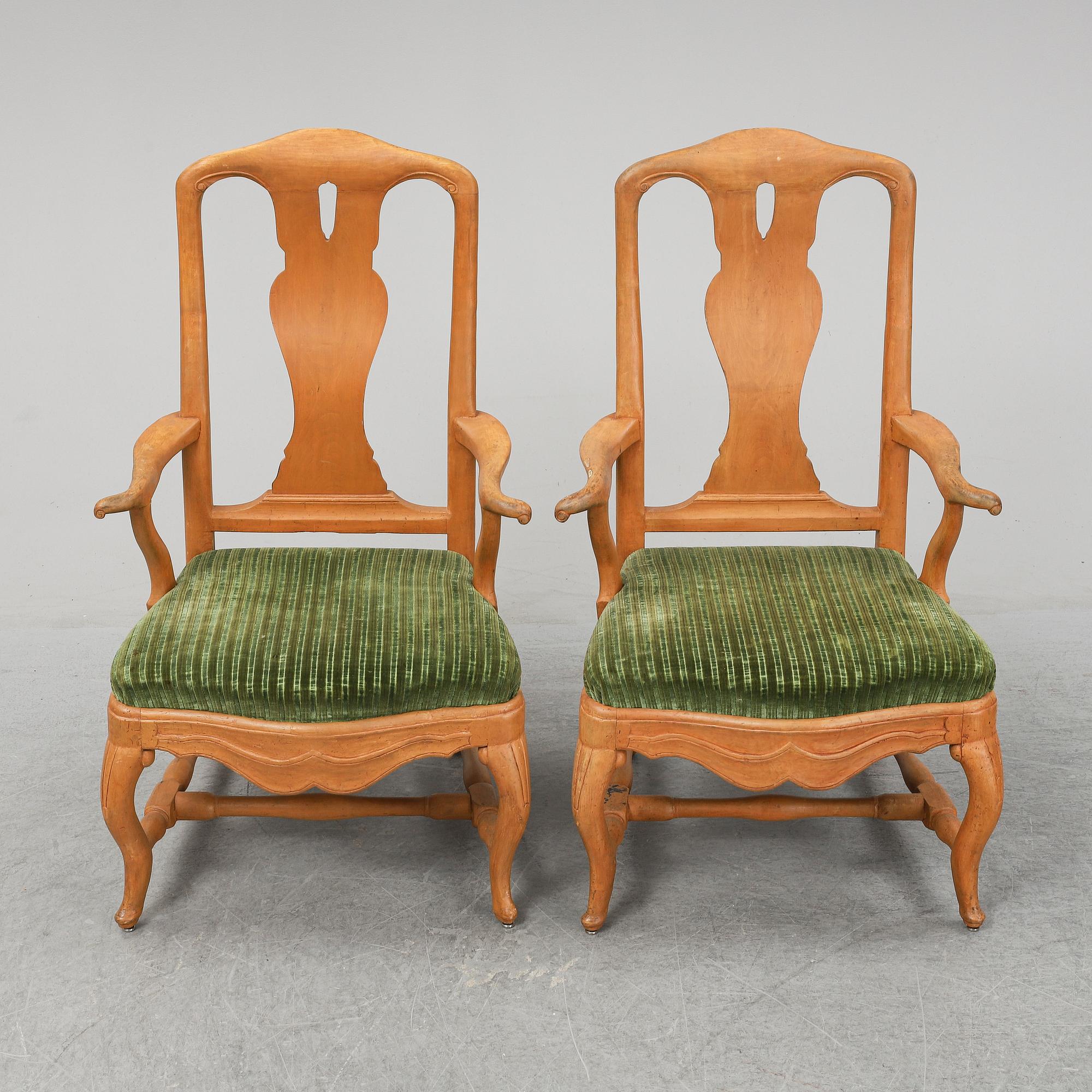 KARMSTOLAR, ett par, rokoko, 1700-talets andra hälft.