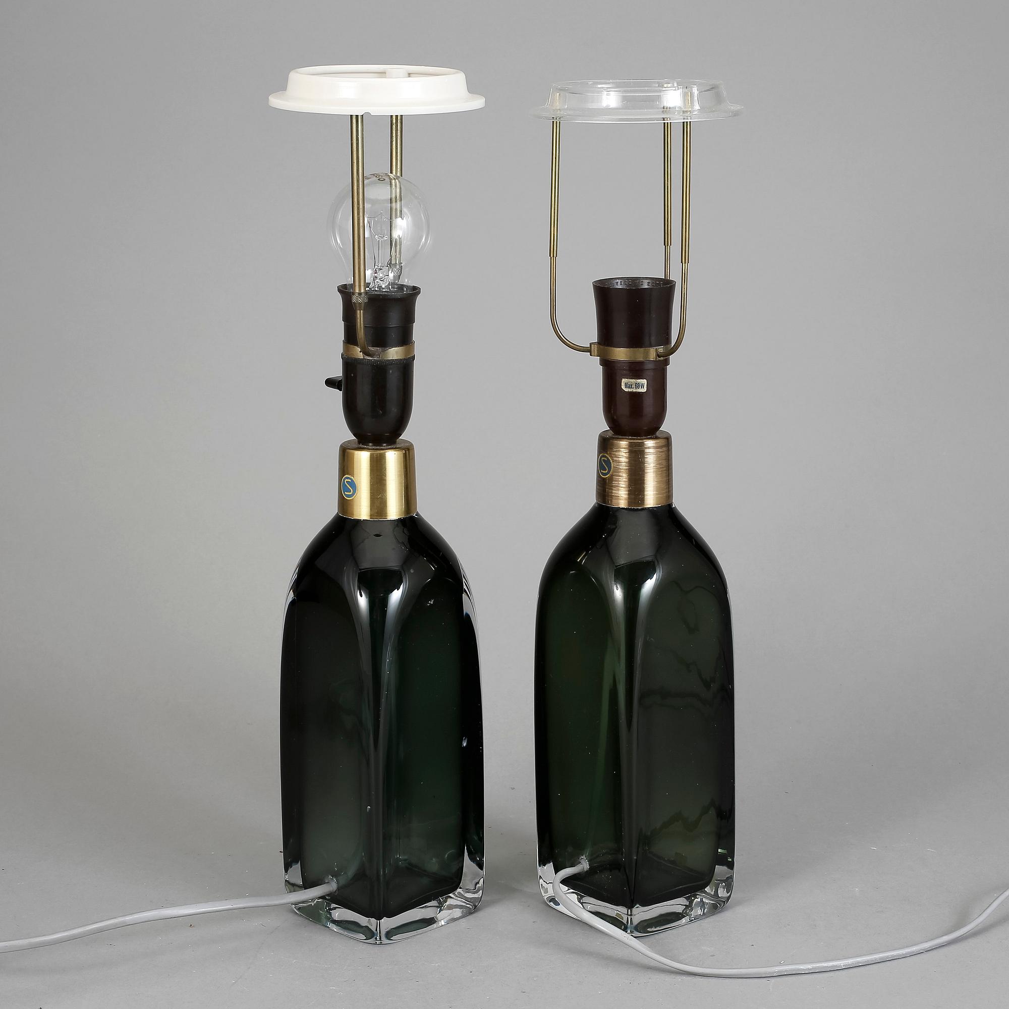 BORDSLAMPOR, ett par, glas, Carl Fagerlund, Orrefors.