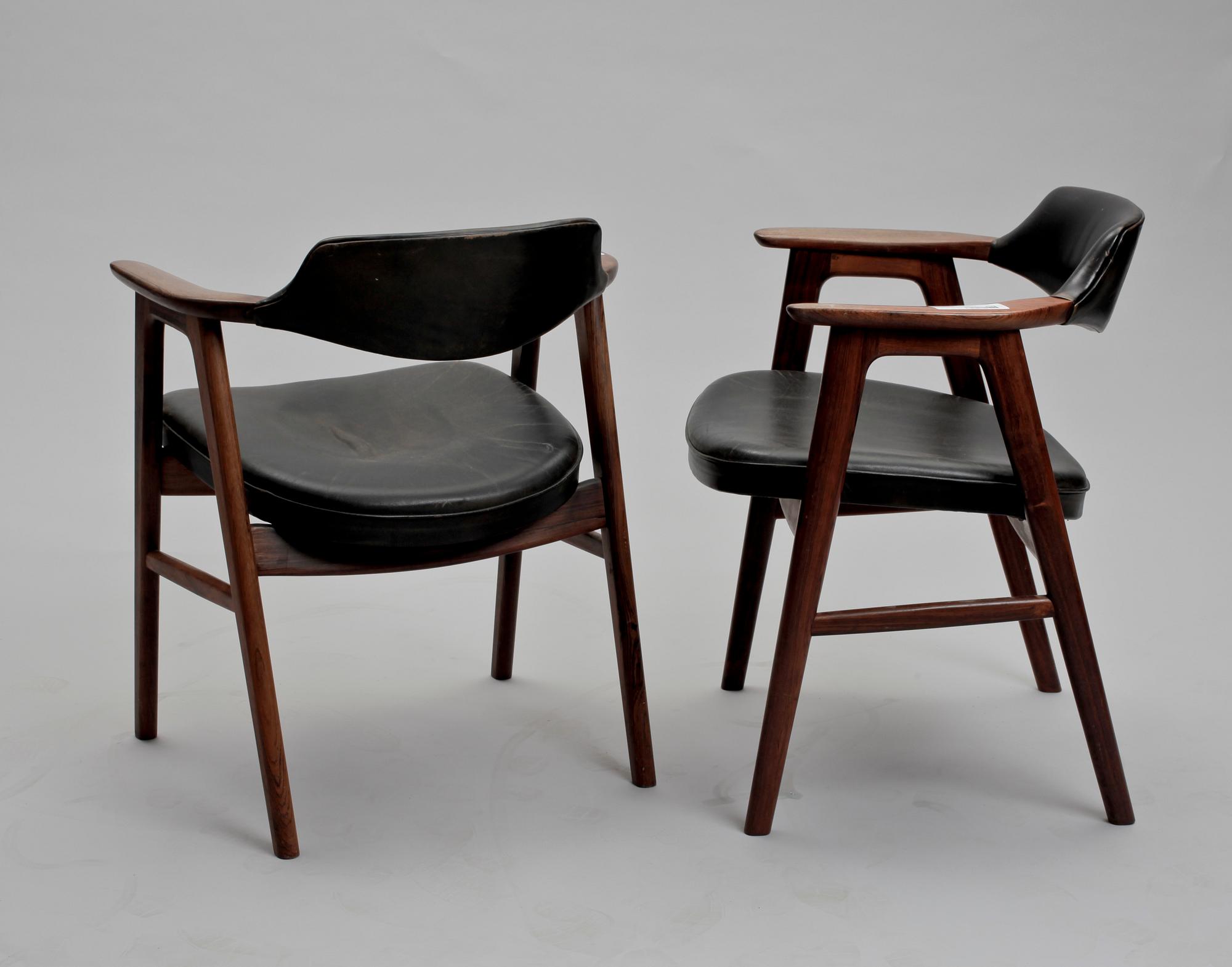 KARMSTOLAR, ett par, design Erik Kirkegaard, Illums Bolighus, Höng Stolefabrik, Danmark.