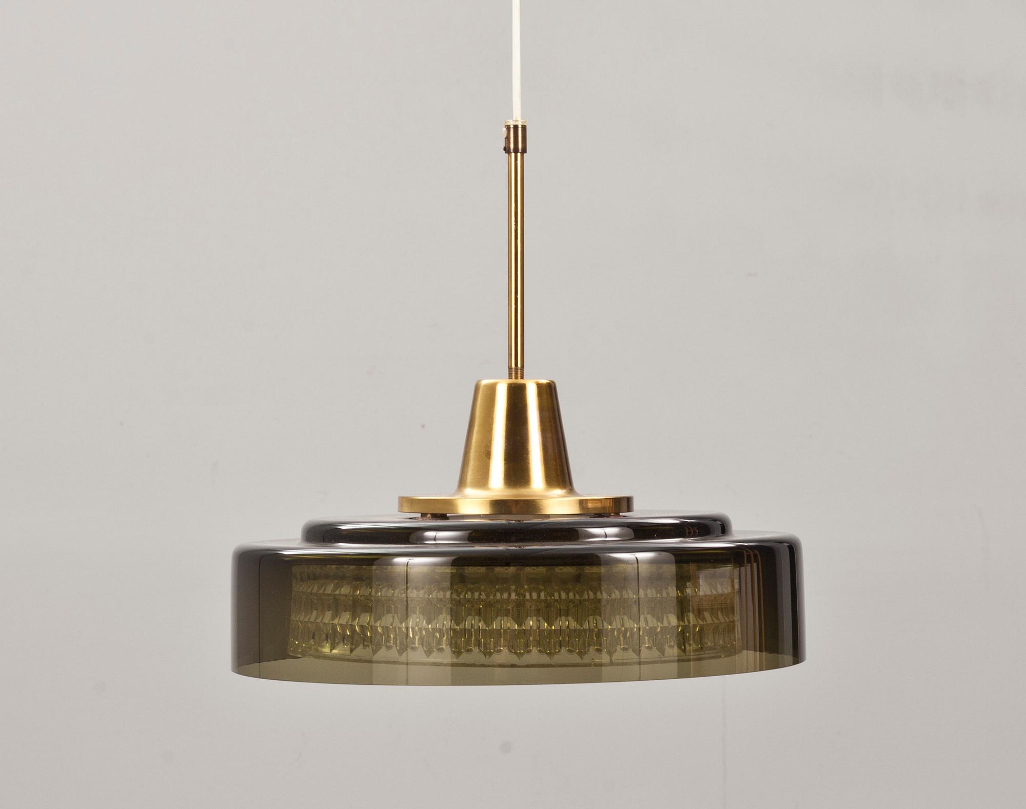 TAKLAMPA. Design Carl Fagerlund, Orrefors, 1900-talets andra hälft.