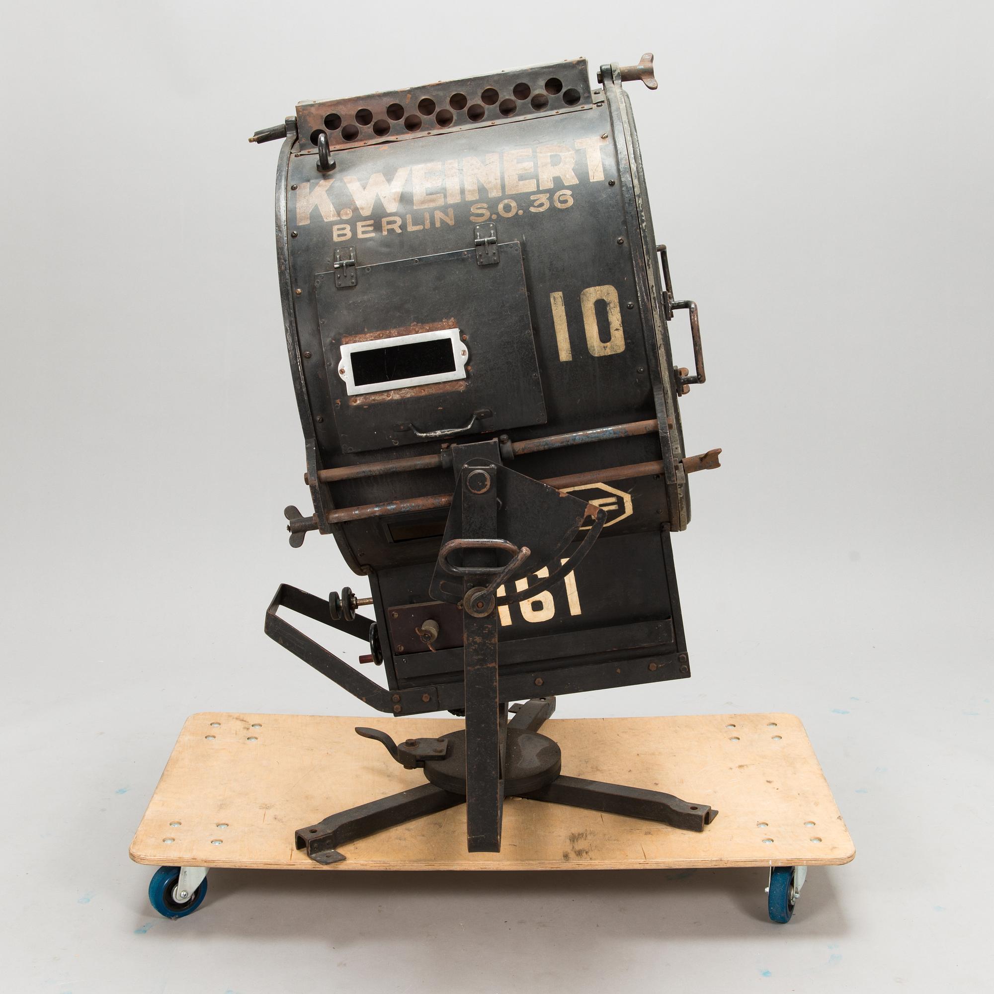 A film industry carbon arc spotlight, manufacturer K. Weinert, Berlin.