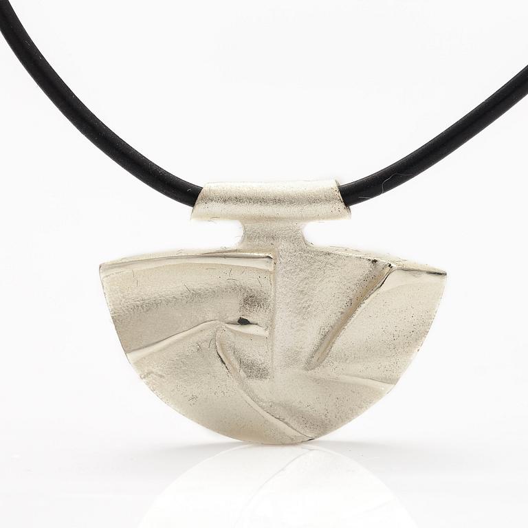 BJÖRN WECKSTRÖM, A sterling silver and katsuk band necklace "Winter moon". Lapponia 2006.